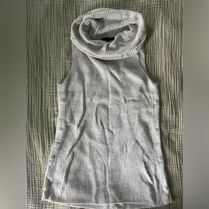 Light beige Banana Republic sleeveless turtleneck sweater vest